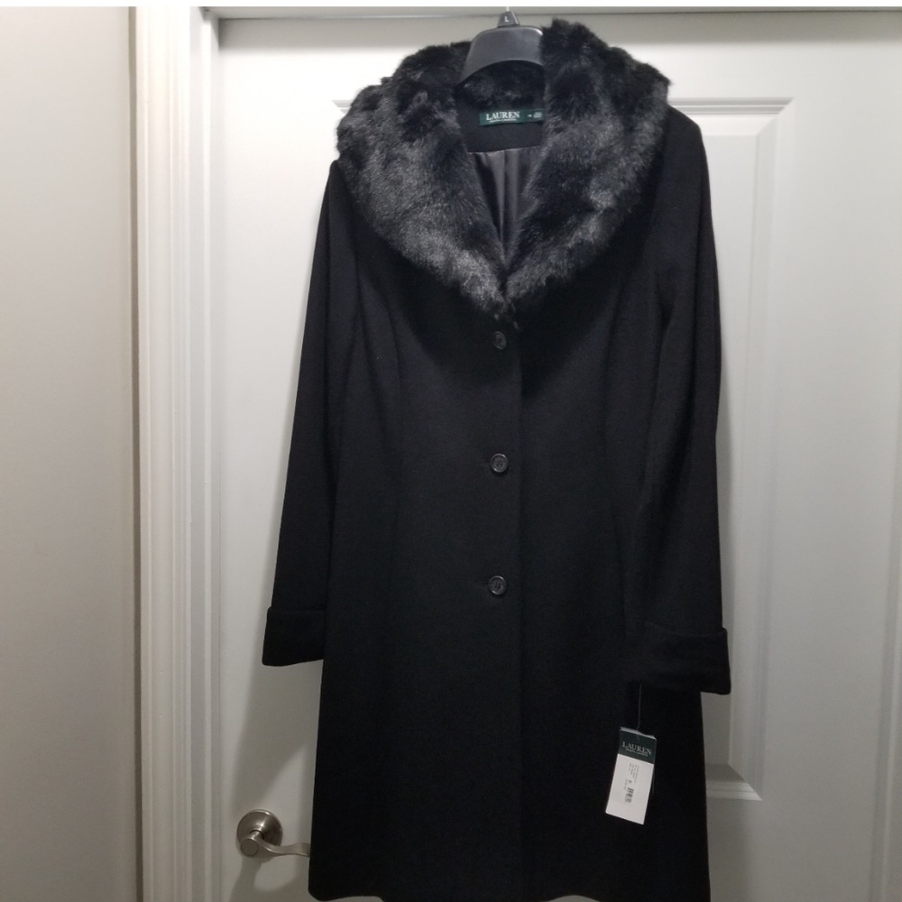 Items - Picture 4 of 4